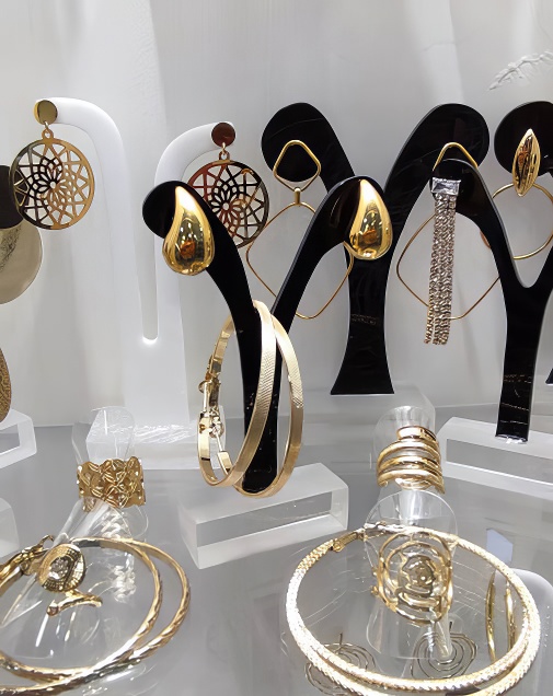 L'atelier De l'Arka - Arte y alma en joyas - Piezas de acero dorado - Piezas de acero dorado